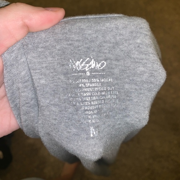 Grey Tank Top - Picture 3 of 3